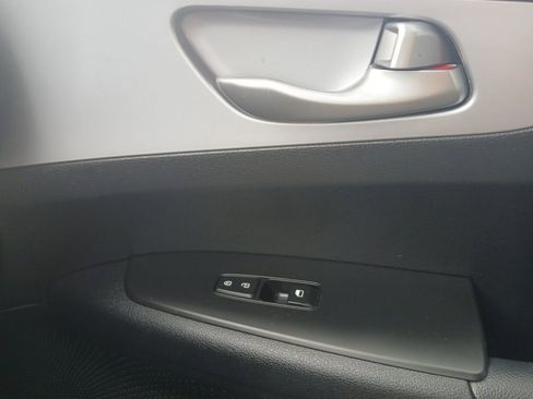 Used 2024 Kia Forte LXS FWD image 10