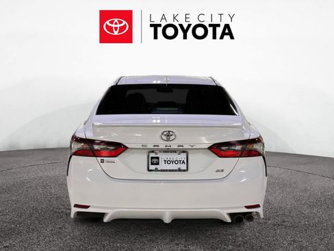 Used 2023 Toyota Camry SE image 4