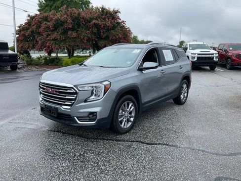 Used 2024 GMC Terrain SLT AWD/4WD image 1