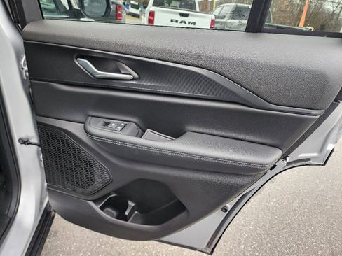 Certified 2025 Jeep Grand Cherokee Laredo X w/ Luxury Tech Group I image 29