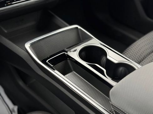 Used 2025 Chevrolet Equinox LT w/ Safety and Technology Package image 15