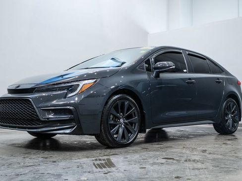 Used 2023 Toyota Corolla SE w/ Carpet Mat Package (TMS) image 3