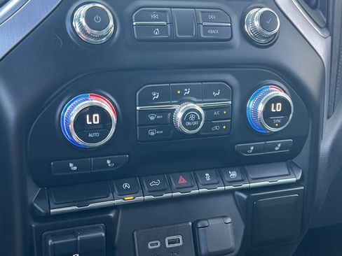 Used 2021 GMC Sierra 1500 Elevation image 21