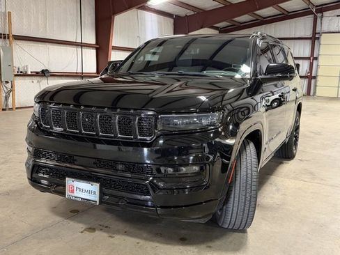 Used 2023 Jeep Grand Wagoneer Series II w/ Quick Order Packagew 28T image 3