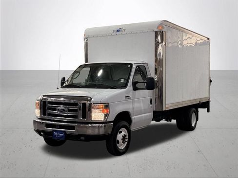 Used 2016 Ford E-450 and Econoline 450 Super Duty w/ Power Windows & Locks Group RWD image 2