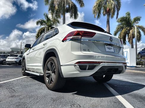 Used 2021 Volkswagen Atlas Cross Sport SE w/ Panoramic Sunroof Package image 19