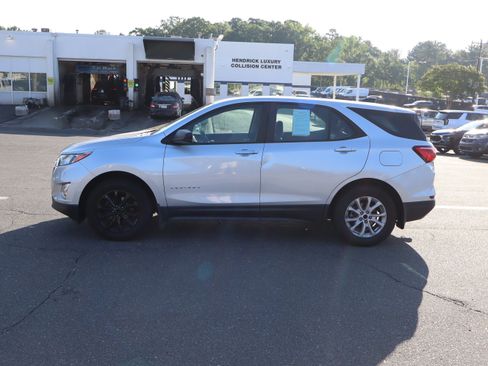 Used 2020 Chevrolet Equinox LS FWD image 19