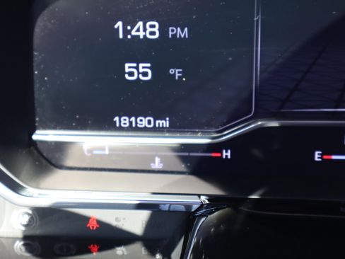 Used 2023 GMC Sierra 1500 SLT w/ SLT Premium Plus Package image 27