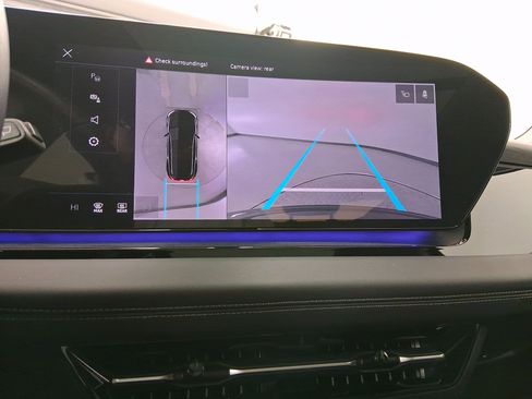 Used 2025 Audi Q6 e-tron Premium Plus w/ Premium Plus image 24