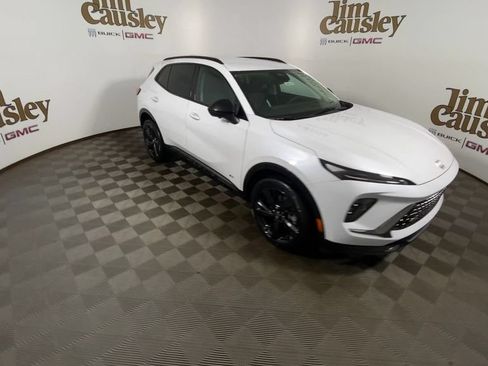 Used 2026 Buick Envision Sport Touring AWD/4WD image 2