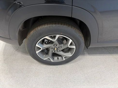 New 2026 Chevrolet Trax LT w/ Driver Confidence Package FWD image 7