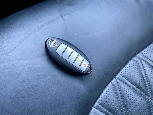 Certified 2022 Nissan Armada Platinum w/ Captain's Chairs Package image 31