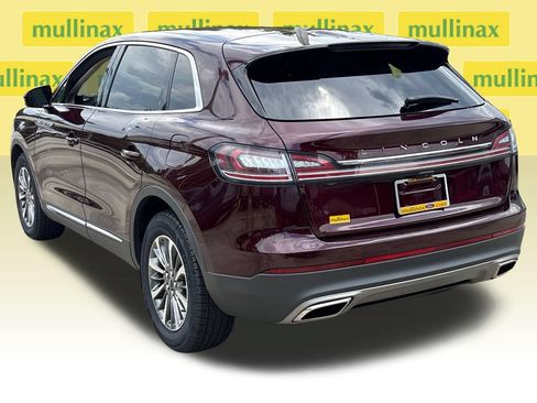 Used 2023 Lincoln Nautilus FWD image 9