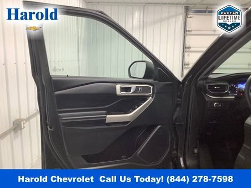 Used 2022 Ford Explorer XLT w/ Equipment Group 202A image 15