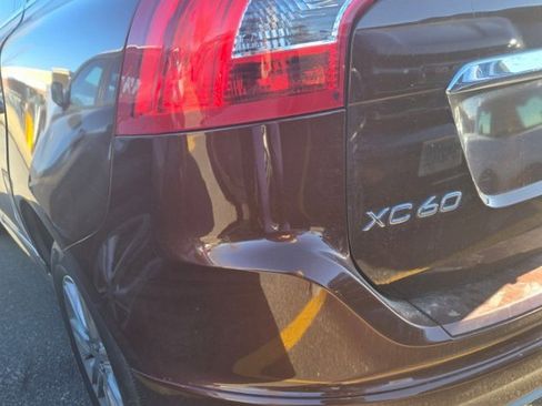 Used 2016 Volvo XC60 T6 w/ Proximity Package image 4