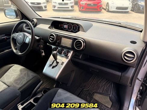 Used 2012 Scion xB FWD image 34