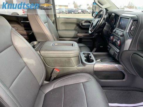 Used 2022 Chevrolet Silverado 1500 LTZ w/ Technology Package image 9