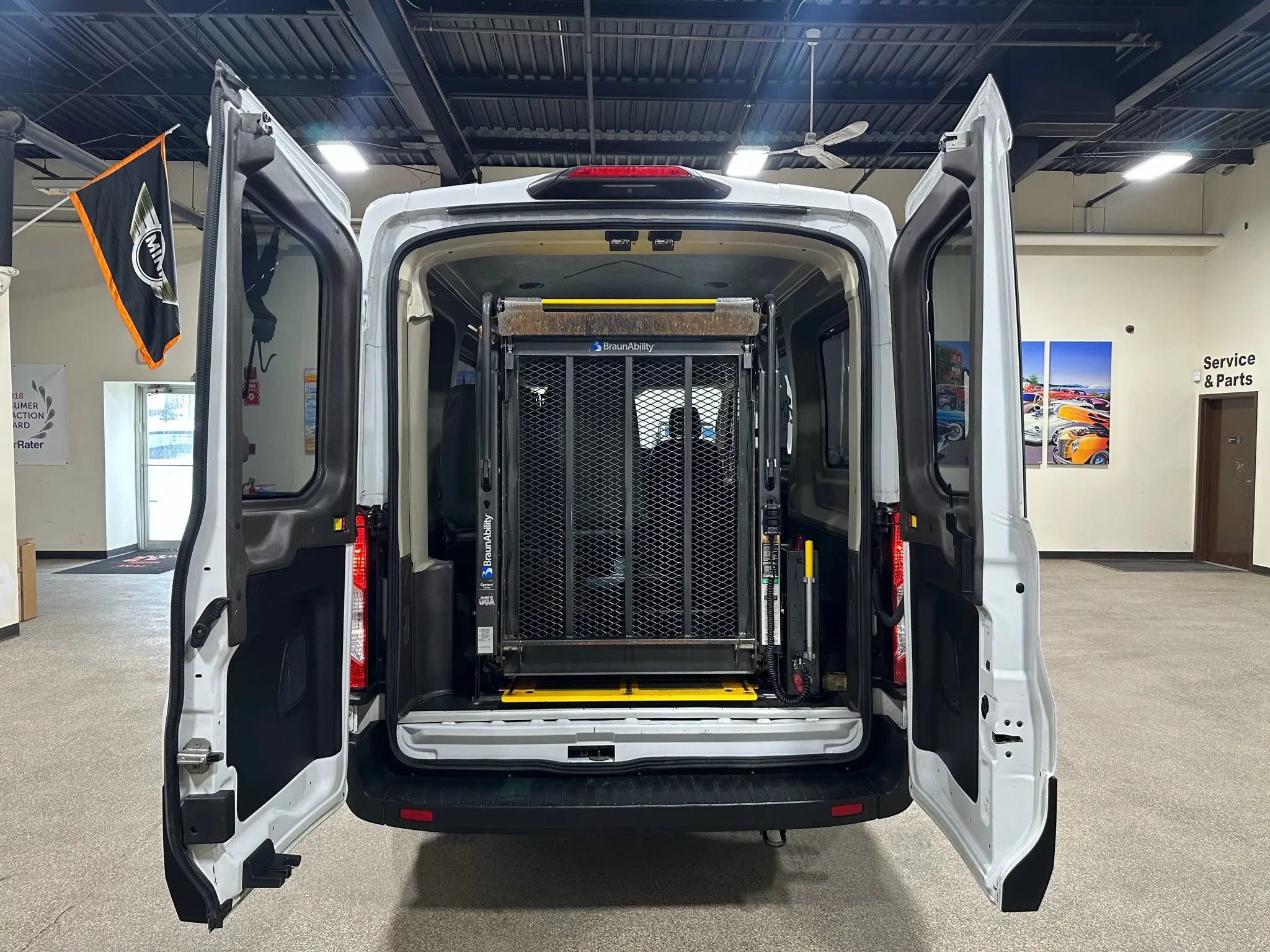 Used 2020 Ford Transit 150 Medium Roof RWD image 21