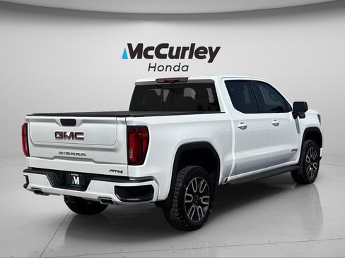 Used 2025 GMC Sierra 1500 AT4 w/ AT4 Premium Package AWD/4WD image 3