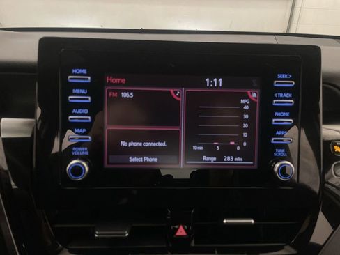 Used 2024 Toyota Camry SE FWD image 7