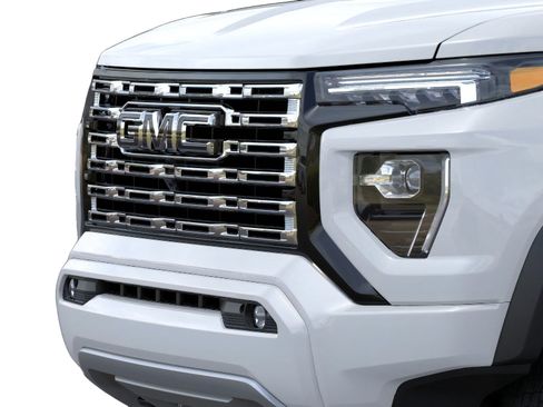 New 2026 GMC Canyon Denali w/ LPO, Black Badging Package image 13