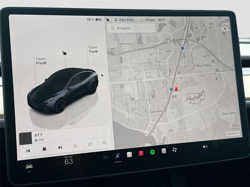 Used 2025 Tesla Model Y Performance image 13