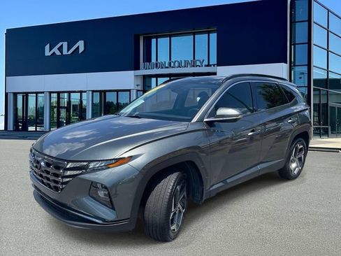 Used 2022 Hyundai Tucson Limited w/ Cargo Package AWD/4WD image 3