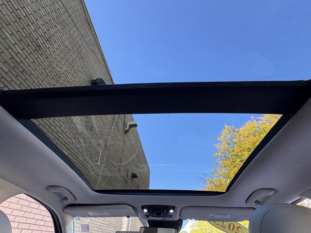 Used 2023 Kia Sorento SX Prestige w/ Panoramic Sunroof Package AWD/4WD image 15