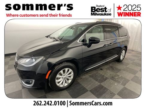 Used 2018 Chrysler Pacifica Touring-L image 7