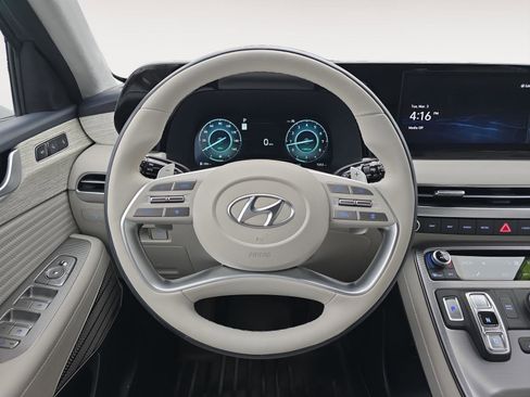 Used 2024 Hyundai Palisade Calligraphy image 11