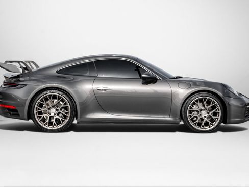 Used 2023 Porsche 911 Carrera RWD image 5