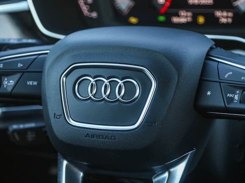 New 2025 Audi Q3 2.0T Premium image 24