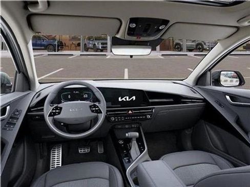 New 2025 Kia Niro EX Touring image 95