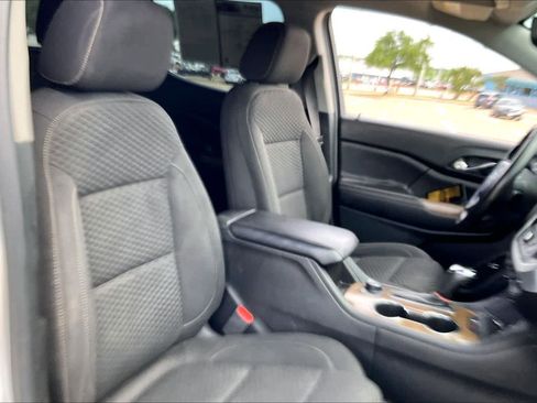 Used 2018 GMC Acadia SLE FWD image 12