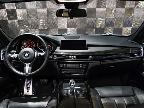 Used 2018 BMW X5 xDrive50i image 12