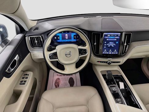 Certified 2023 Volvo XC60 B5 Plus w/ Climate Package FWD image 23
