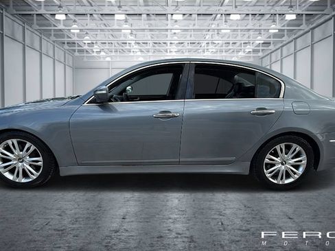 Used 2014 Hyundai Genesis 3.8 RWD image 2