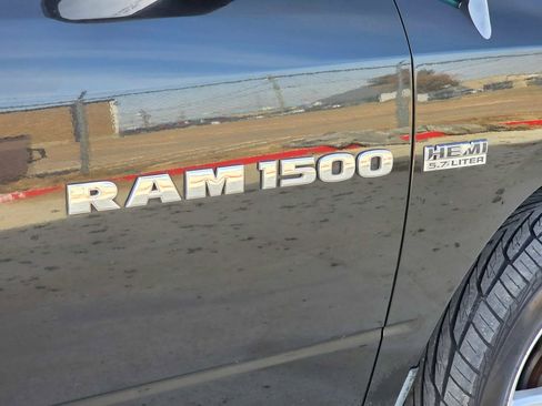 Used 2011 RAM 1500 2WD Regular Cab image 19