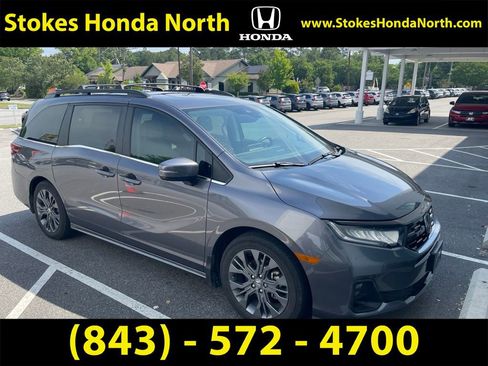 Certified 2025 Honda Odyssey Touring image 4