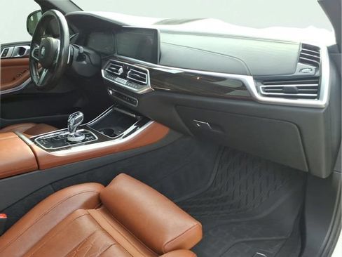 Used 2021 BMW X5 M50i w/ Executive Package AWD/4WD image 25