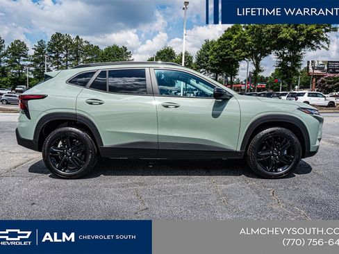 New 2026 Chevrolet Trax ACTIV w/ Sunroof Package FWD image 9