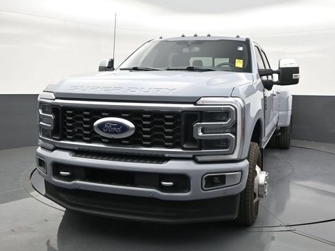 Used 2024 Ford F350 Platinum AWD/4WD image 8