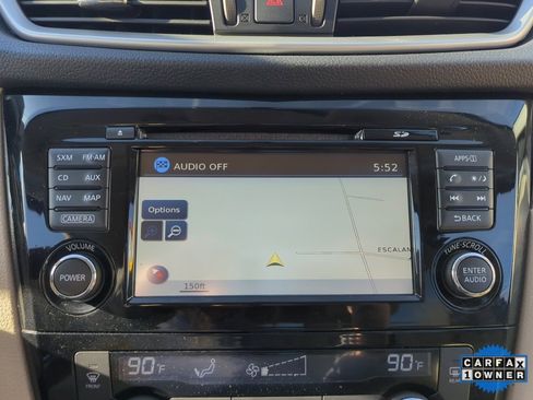 Used 2015 Nissan Rogue SV w/ SV Premium Package image 4