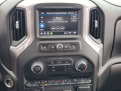Used 2025 Chevrolet Silverado 2500 Custom w/ Custom Value Package AWD/4WD image 17