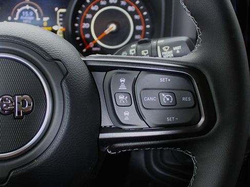 New 2026 Jeep Wrangler Unlimited Rubicon image 19