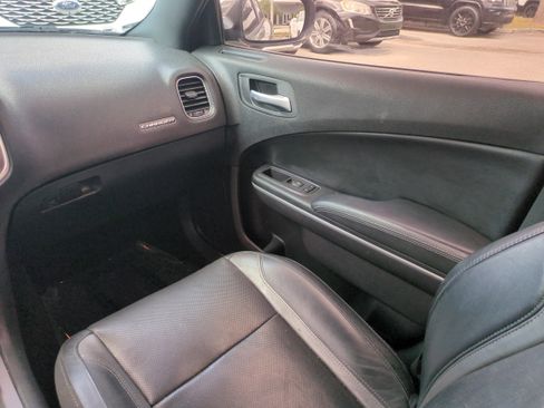 Used 2019 Dodge Charger SXT w/ Leather Interior Group image 16