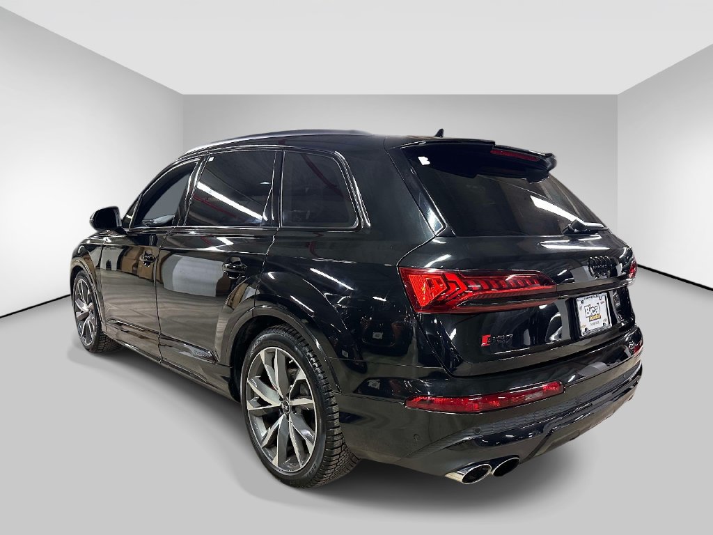 Used 2023 Audi SQ7 Prestige w/ Sport Package AWD/4WD image 3