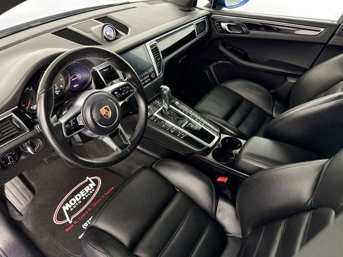 Used 2018 Porsche Macan image 5