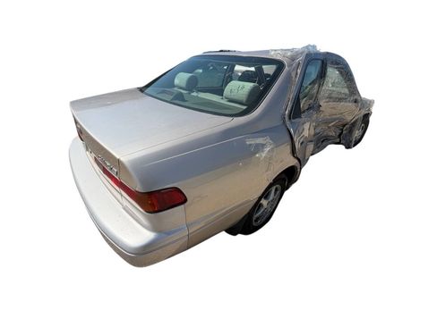 Used 1999 Toyota Camry LE FWD image 38
