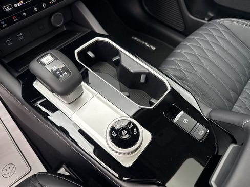 New 2026 Mitsubishi Outlander SEL image 32